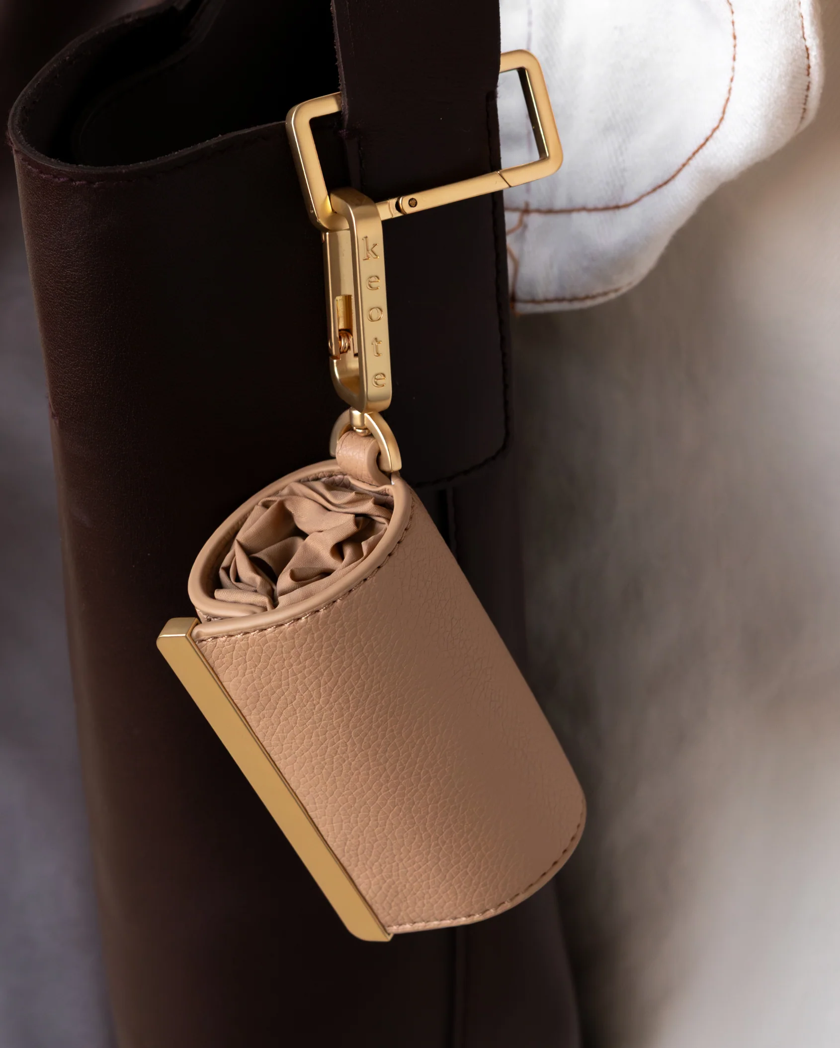 Sebastiann keychain tote - caramel